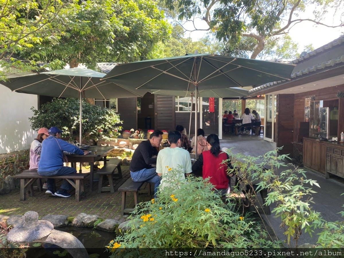 食記-新北市五股區碧瑤山莊到百年古厝庭園餐廳吃土雞,順