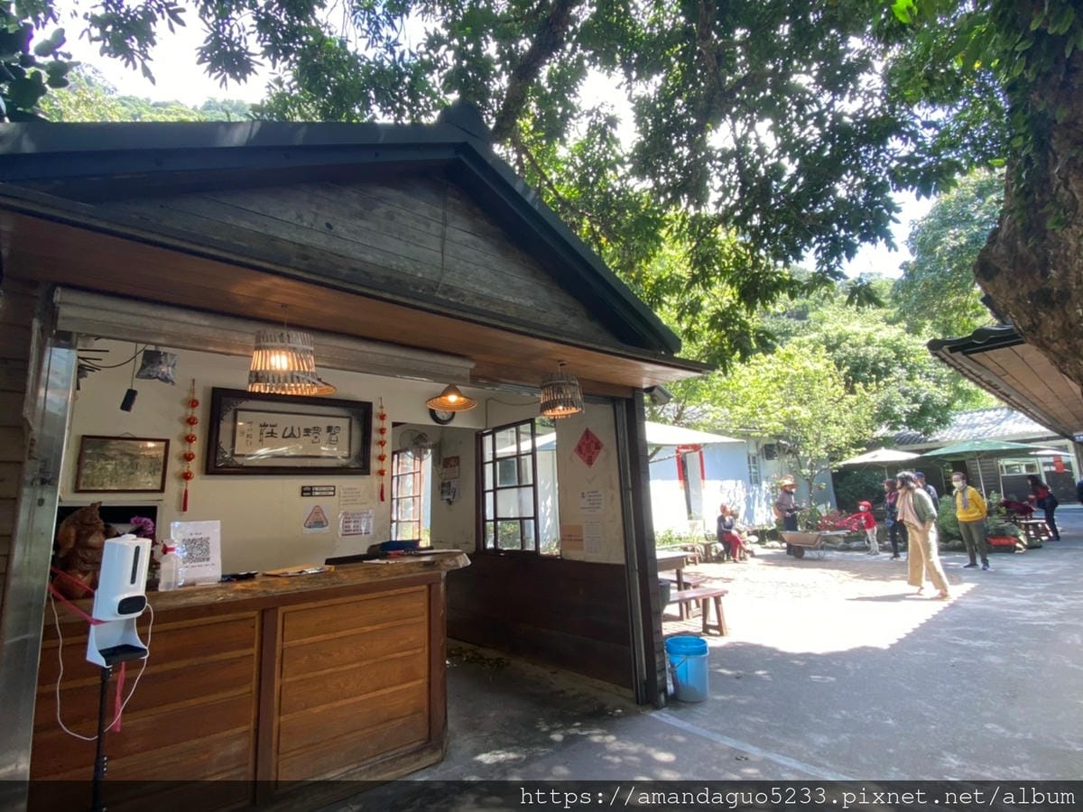 食記-新北市五股區碧瑤山莊到百年古厝庭園餐廳吃土雞,順