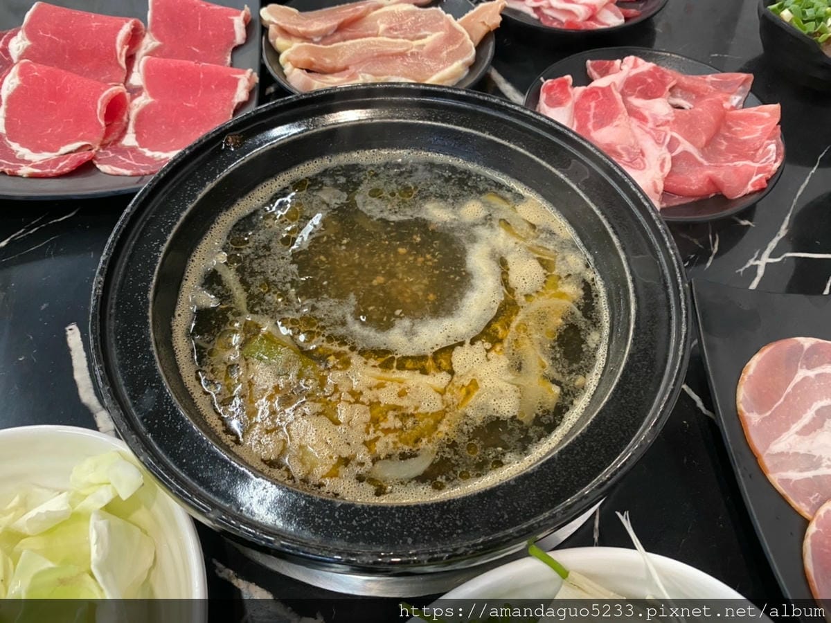 食記-新北市蘆洲區柒柒石頭火鍋新開幕!石頭火鍋吃到飽,