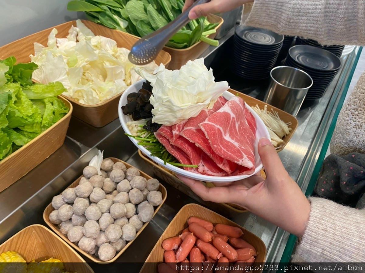 食記-新北市蘆洲區柒柒石頭火鍋新開幕!石頭火鍋吃到飽,