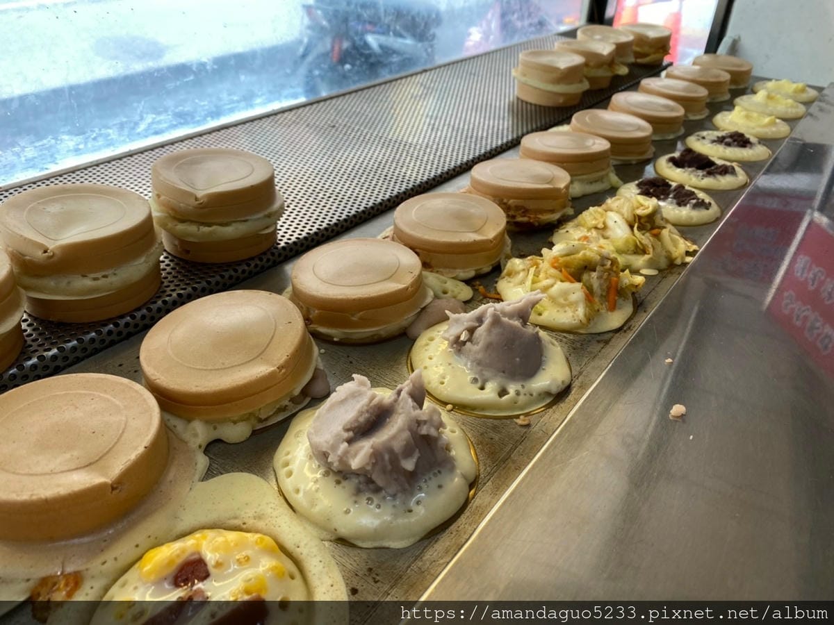 食記-新北市蘆洲區小時代紅豆餅光華路上樸實紅豆餅店,皮