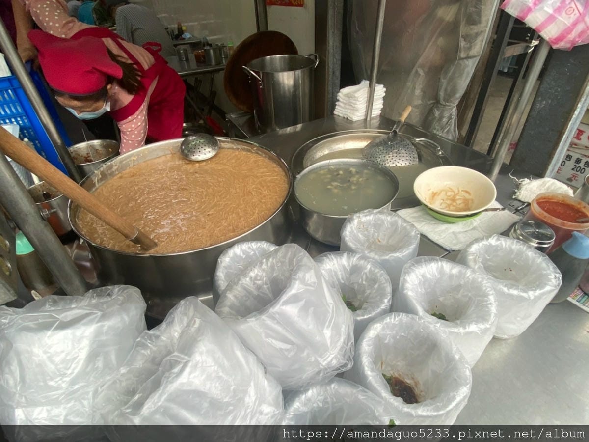 食記-台北市大同區顏記蚵仔麵線高速公路下不起眼的小店, 食記-台北市大同區顏記蚵仔麵線高速公路下不起眼的小店,