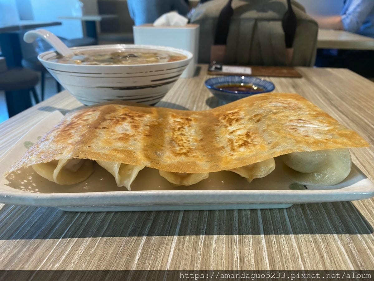 食記-台北市信義區餃子樂(信義店)30年水餃老店的華麗 食記-台北市信義區餃子樂(信義店)30年水餃老店的華麗
