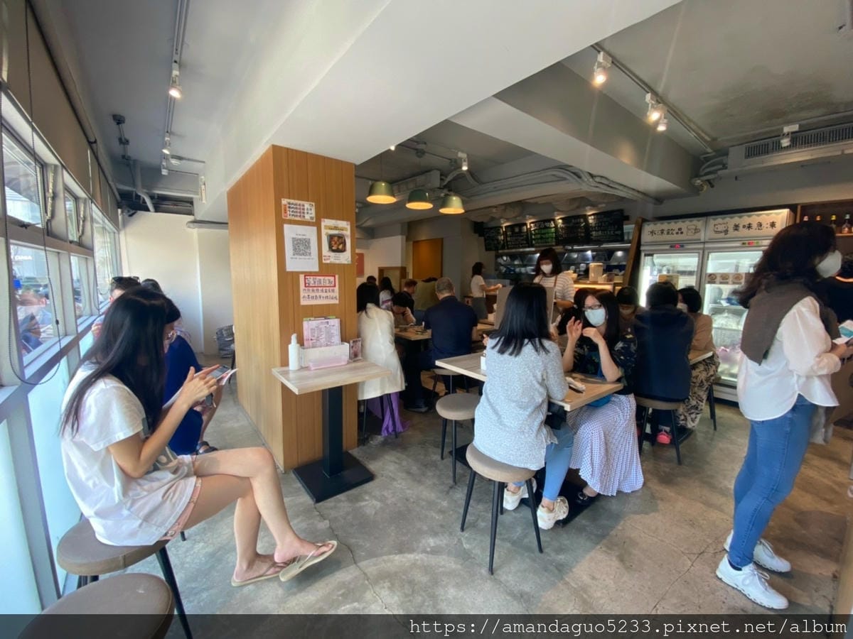食記-台北市信義區餃子樂(信義店)30年水餃老店的華麗 食記-台北市信義區餃子樂(信義店)30年水餃老店的華麗