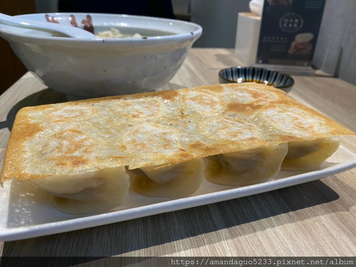 食記-台北市信義區餃子樂(信義店)30年水餃老店的華麗 食記-台北市信義區餃子樂(信義店)30年水餃老店的華麗