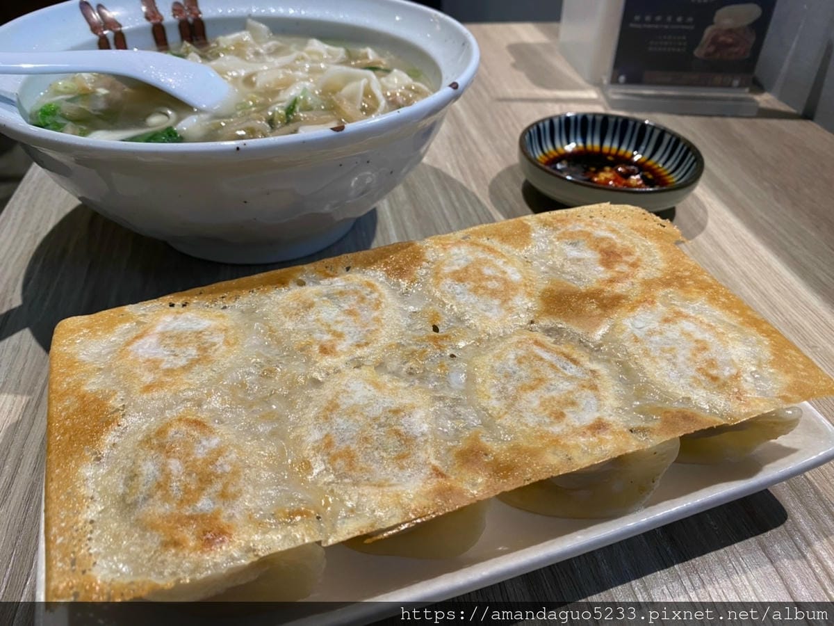 食記-台北市信義區餃子樂(信義店)30年水餃老店的華麗 食記-台北市信義區餃子樂(信義店)30年水餃老店的華麗