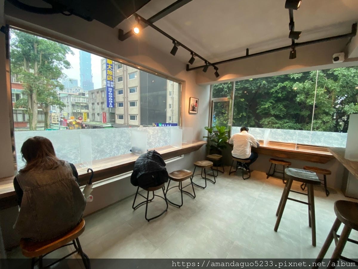 食記-台北市信義區正忠排骨飯(永吉店)新開幕!便當南霸
