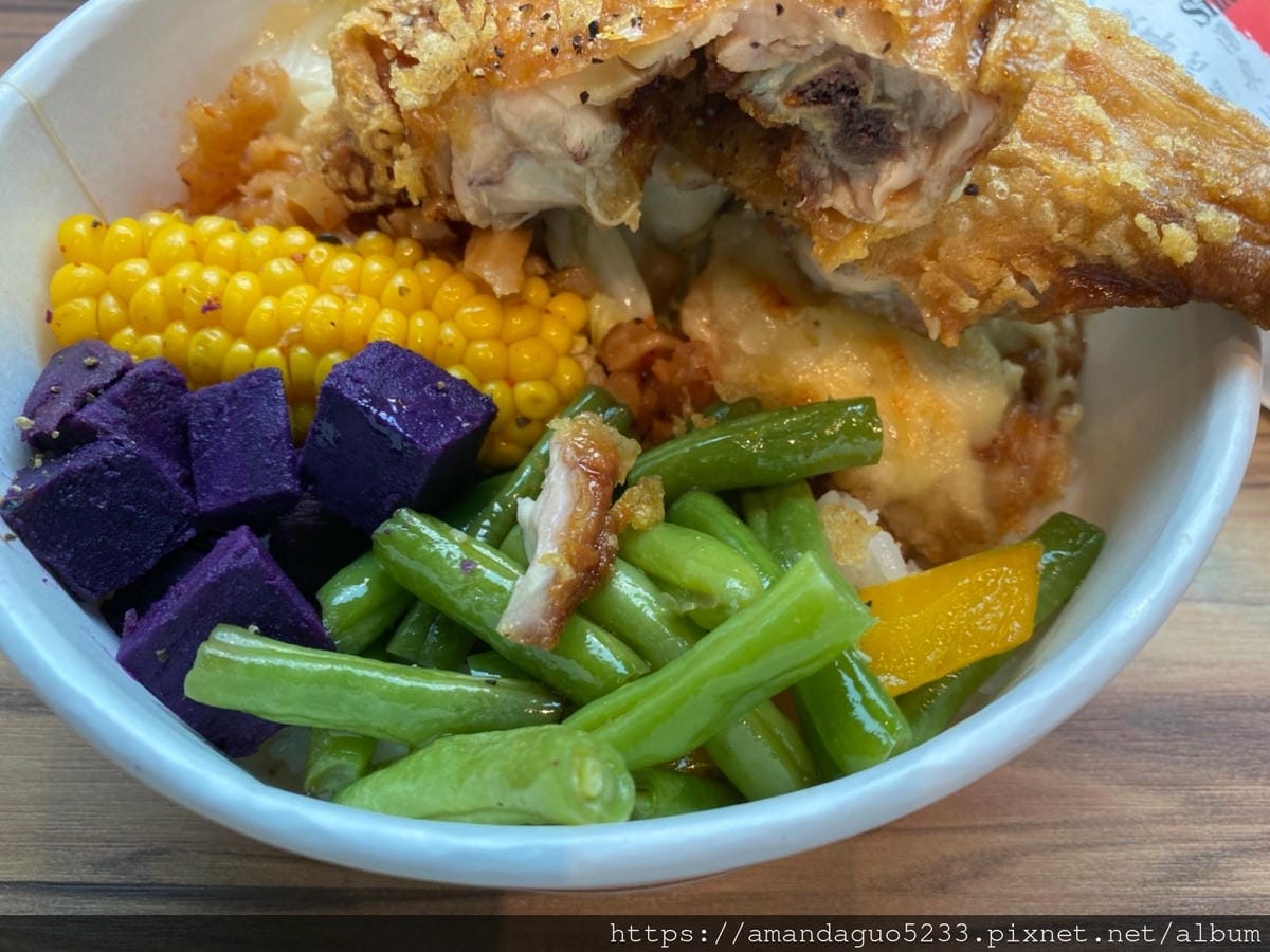 食記-台北市信義區正忠排骨飯(永吉店)新開幕!便當南霸