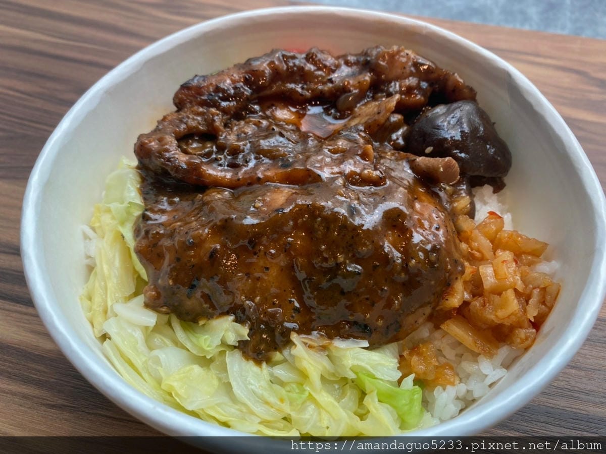 食記-台北市信義區正忠排骨飯(永吉店)新開幕!便當南霸
