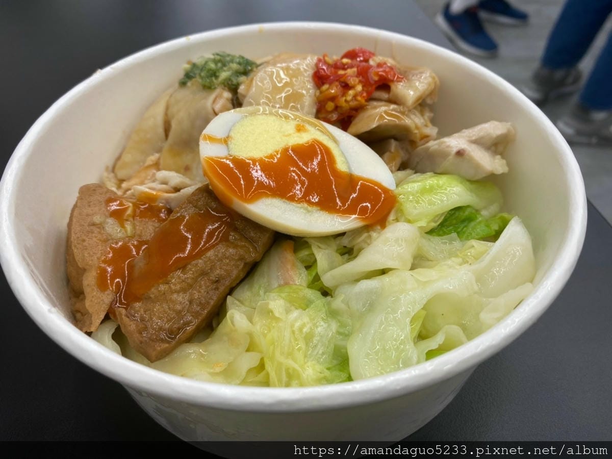 食記-台北市大安區本田雞肉東區新開發雞肉飯,肉質鮮甜醬 食記-台北市大安區本田雞肉東區新開發雞肉飯,肉質鮮甜醬