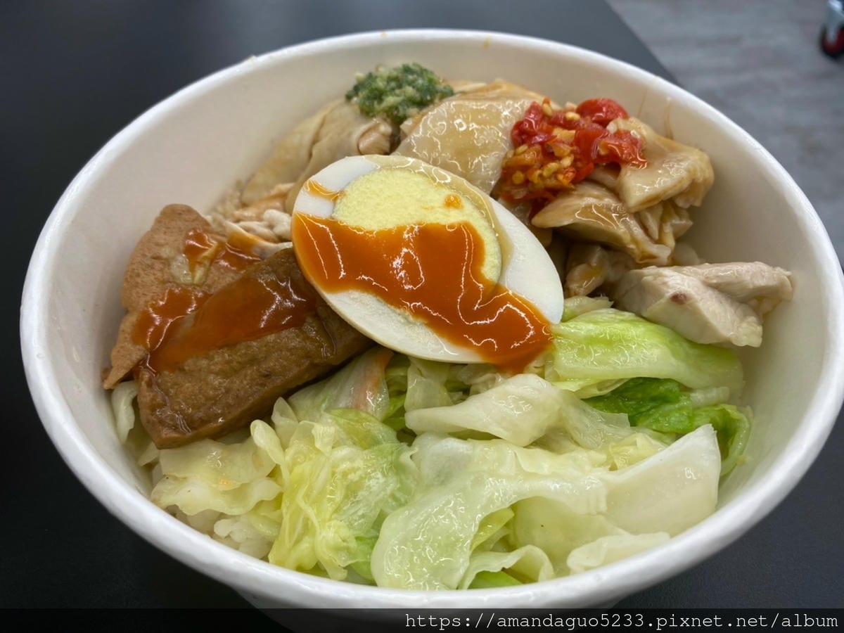 食記-台北市大安區本田雞肉東區新開發雞肉飯,肉質鮮甜醬 食記-台北市大安區本田雞肉東區新開發雞肉飯,肉質鮮甜醬