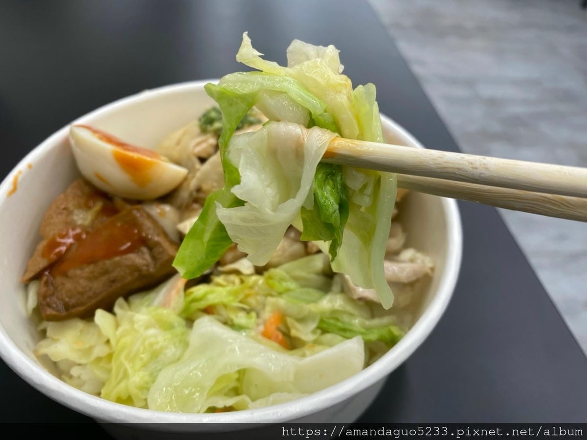 食記-台北市大安區本田雞肉東區新開發雞肉飯,肉質鮮甜醬 食記-台北市大安區本田雞肉東區新開發雞肉飯,肉質鮮甜醬