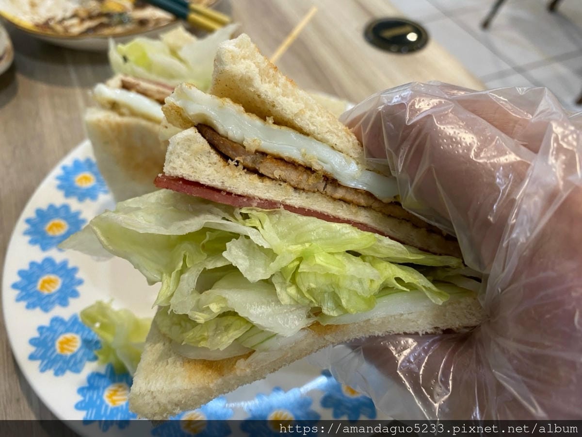 食記-新北市蘆洲區小濤谷早午餐蘆洲大份量早午餐,空間寬