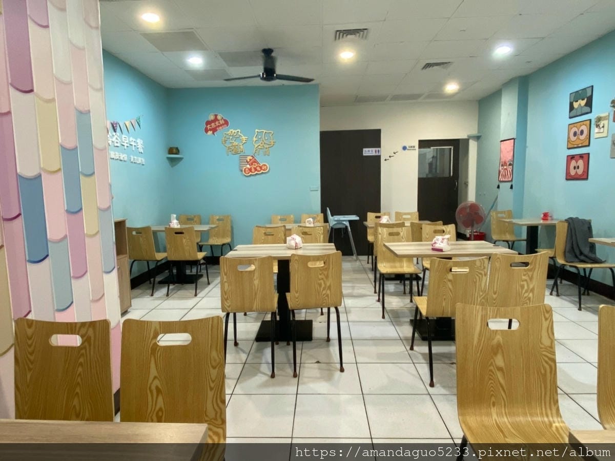 食記-新北市蘆洲區小濤谷早午餐蘆洲大份量早午餐,空間寬