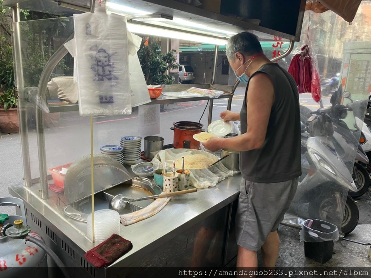 食記-新北市蘆洲區陳記花枝羹米粉炒從光華路小攤搬遷到店 食記-新北市蘆洲區陳記花枝羹米粉炒從光華路小攤搬遷到店