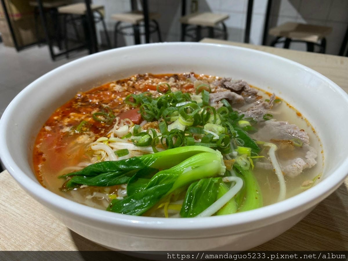食記-台北市信義區皇泰泰 泰國船麵新開幕!泰國人開的泰