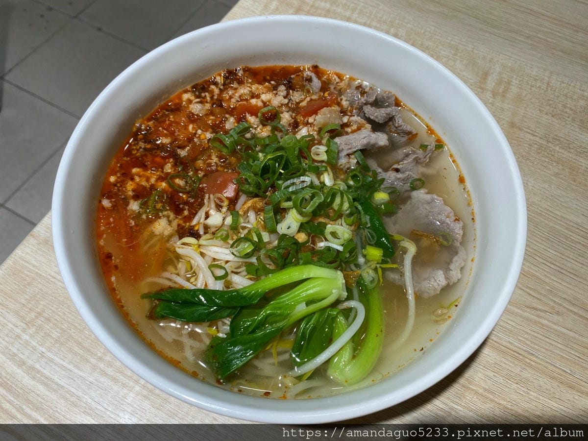 食記-台北市信義區皇泰泰 泰國船麵新開幕!泰國人開的泰