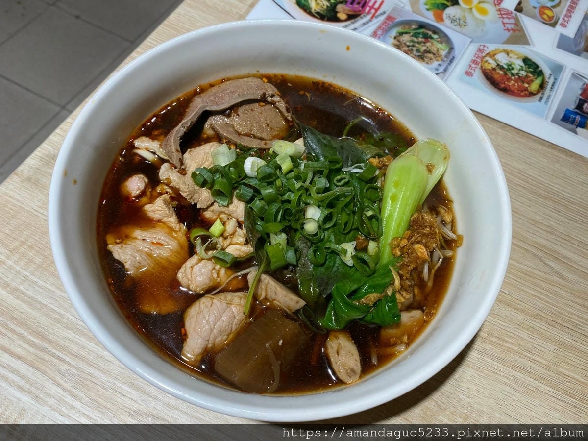 食記-台北市信義區皇泰泰 泰國船麵新開幕!泰國人開的泰