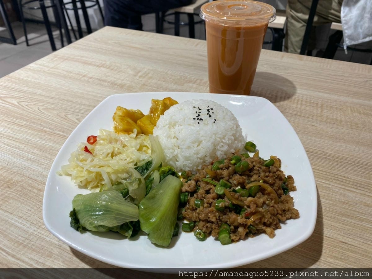 食記-台北市信義區皇泰泰 泰國船麵新開幕!泰國人開的泰