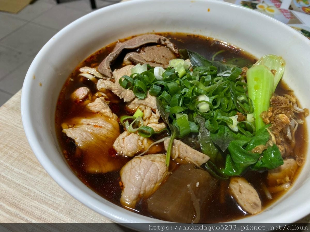 食記-台北市信義區皇泰泰 泰國船麵新開幕!泰國人開的泰