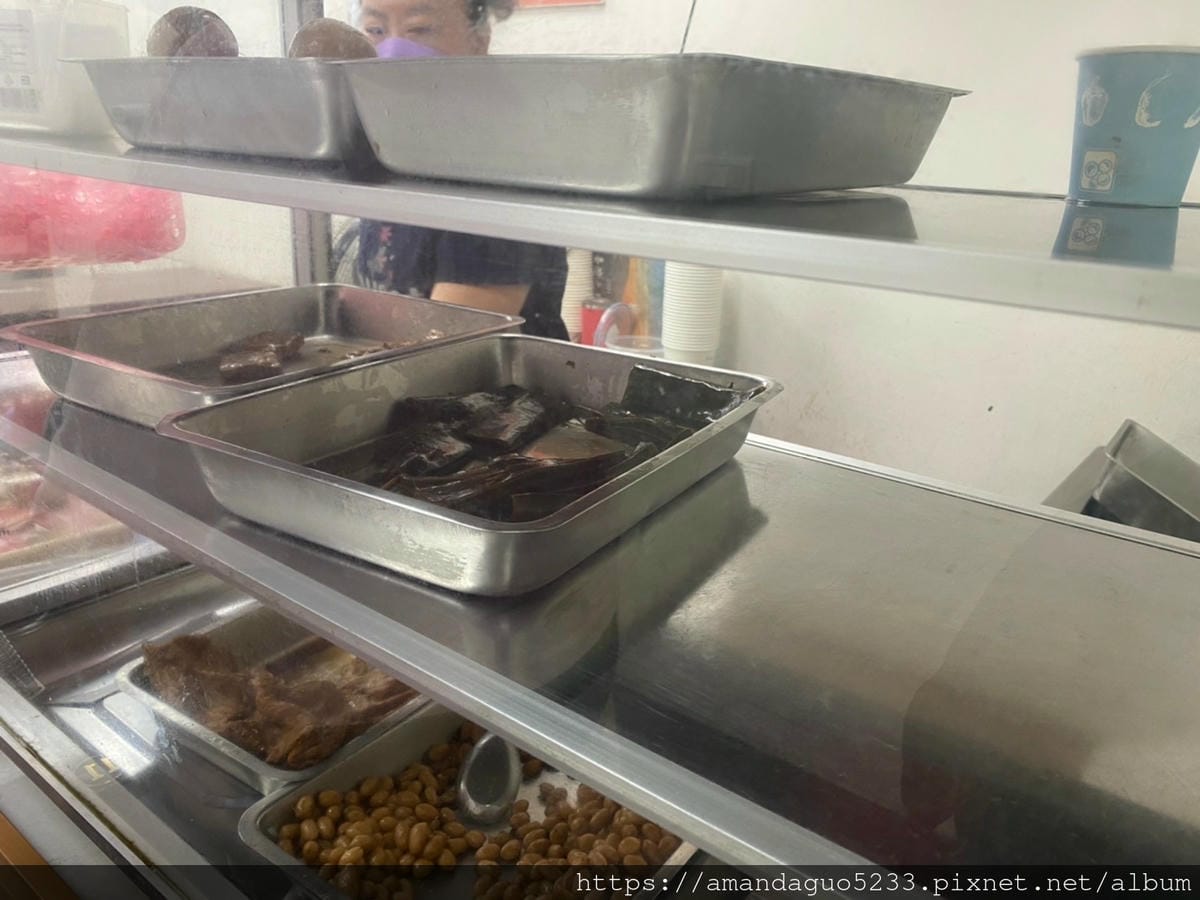 食記-台北市信義區小陳牛肉麵永春站人氣牛肉麵,湯濃肉大