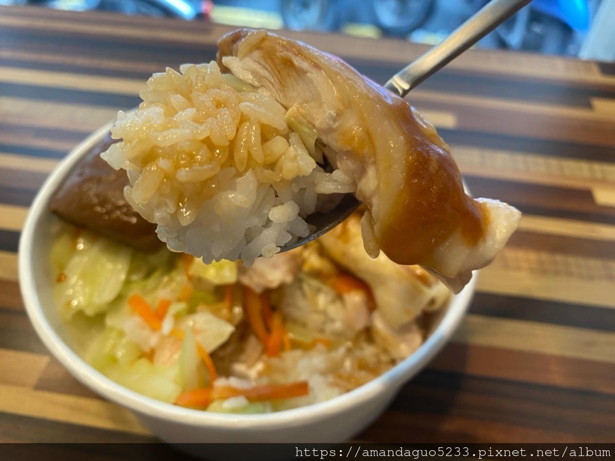 食記-台北市信義區雞肉幫新開幕!松菸附近雞肉飯料理,嗜