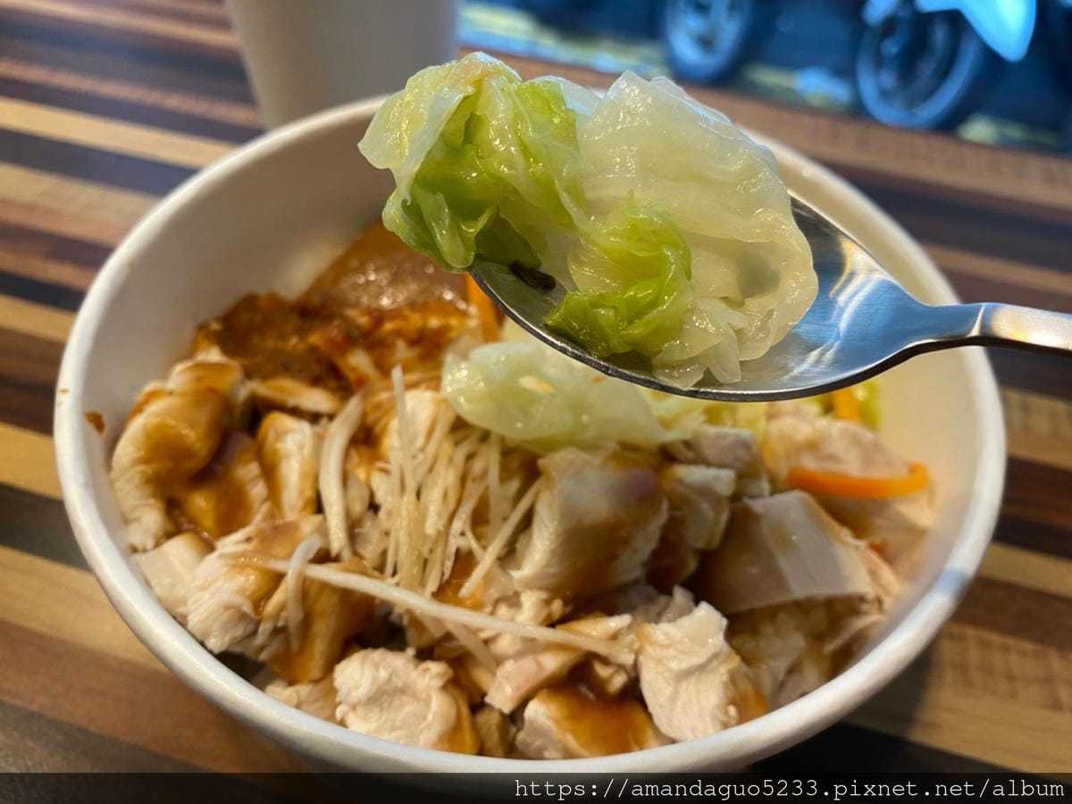 食記-台北市信義區雞肉幫新開幕!松菸附近雞肉飯料理,嗜