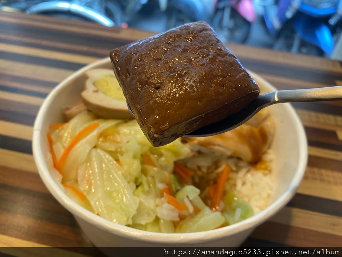 食記-台北市信義區雞肉幫新開幕!松菸附近雞肉飯料理,嗜