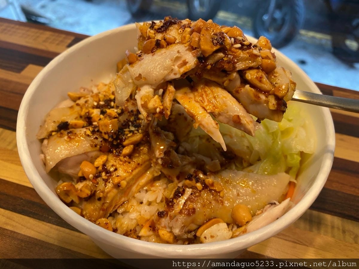 食記-台北市信義區雞肉幫新開幕!松菸附近雞肉飯料理,嗜