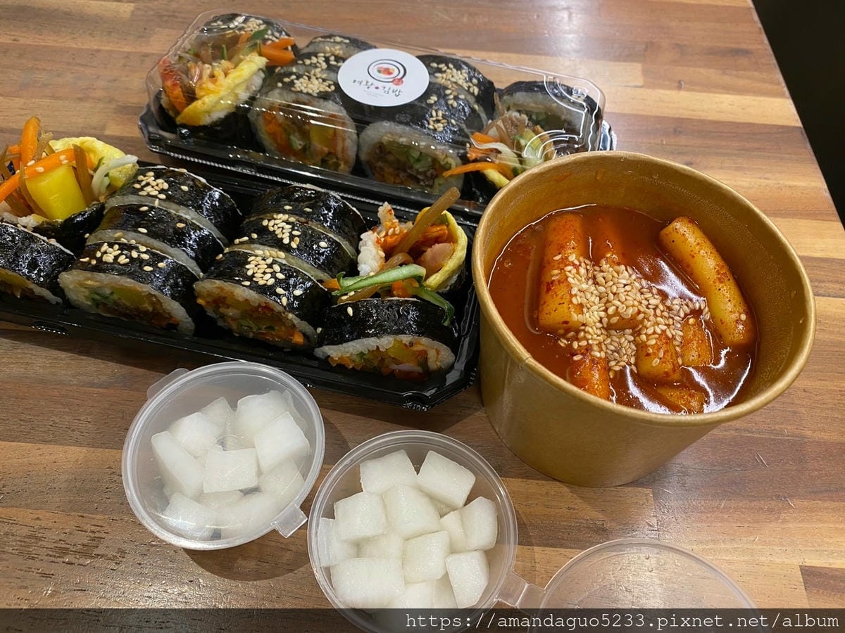 食記-台北市信義區女王飯捲新開幕!鳳梨酥達人高女婿改賣
