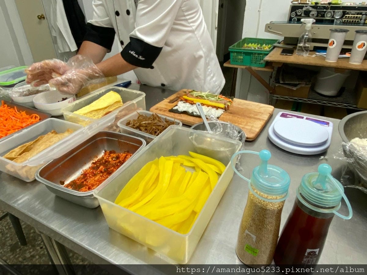食記-台北市信義區女王飯捲新開幕!鳳梨酥達人高女婿改賣