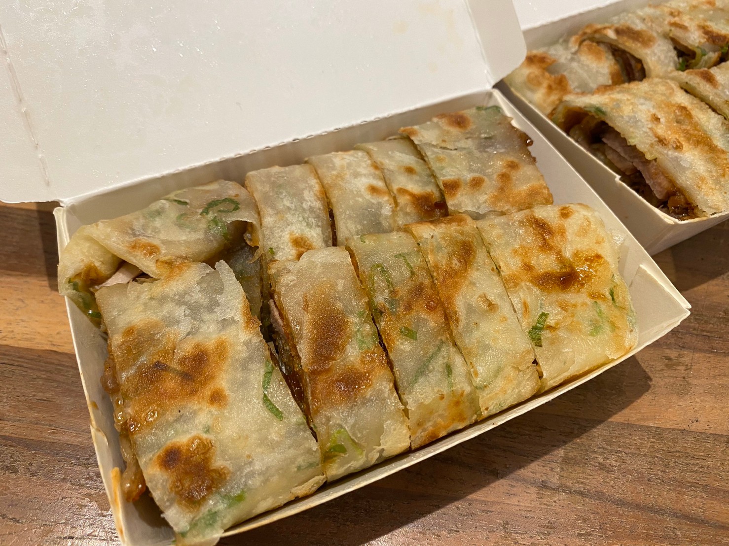｜食記-台北市信義區｜捲餅達人｜換店面的好吃捲餅店，手工自製餅皮越嚼越香，捲餅飽滿料實在，難怪經常接到附近公私機關大筆訂單！(限外帶)