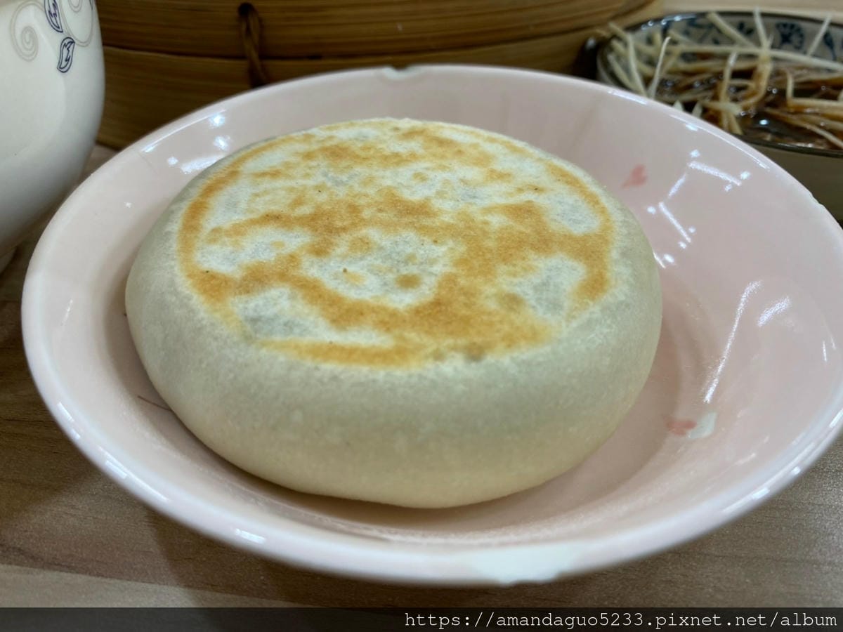 食記-台北市信義區同花順餡餅粥每日手桿麵皮現點現做,牛 食記-台北市信義區同花順餡餅粥每日手桿麵皮現點現做,牛
