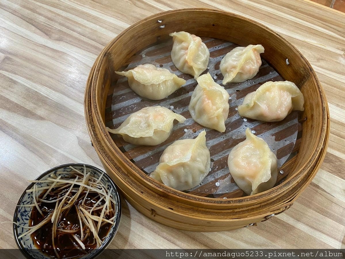 食記-台北市信義區同花順餡餅粥每日手桿麵皮現點現做,牛 食記-台北市信義區同花順餡餅粥每日手桿麵皮現點現做,牛