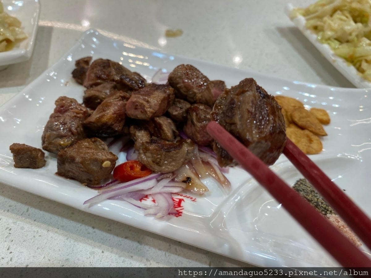 食記-台北市信義區饗燒板料理(統一時代台北店)新開幕! 食記-台北市信義區饗燒板料理(統一時代台北店)新開幕!