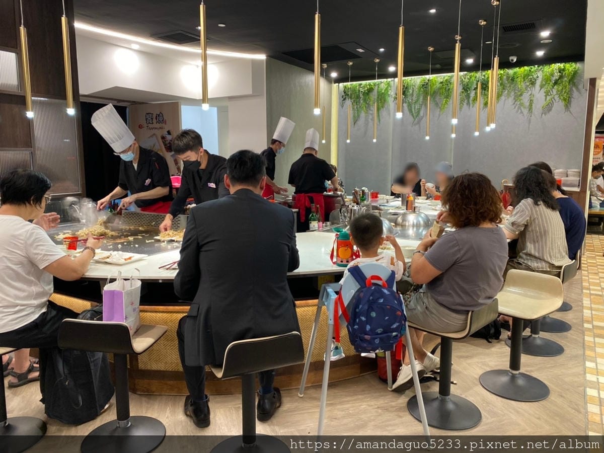 食記-台北市信義區饗燒板料理(統一時代台北店)新開幕! 食記-台北市信義區饗燒板料理(統一時代台北店)新開幕!