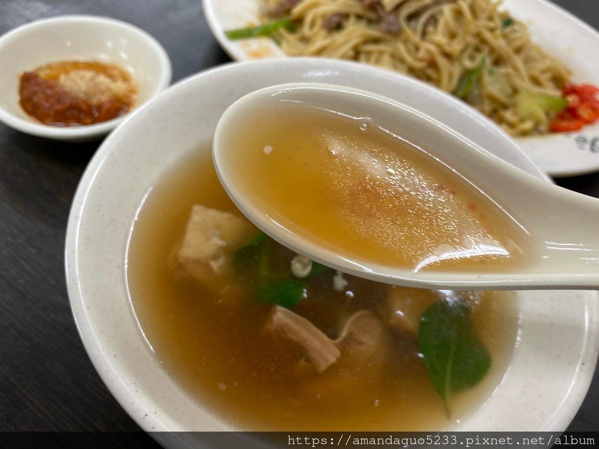 食記-台北市大安區老李牛雜通化夜市人氣牛肉料理,整個牆 食記-台北市大安區老李牛雜通化夜市人氣牛肉料理,整個牆