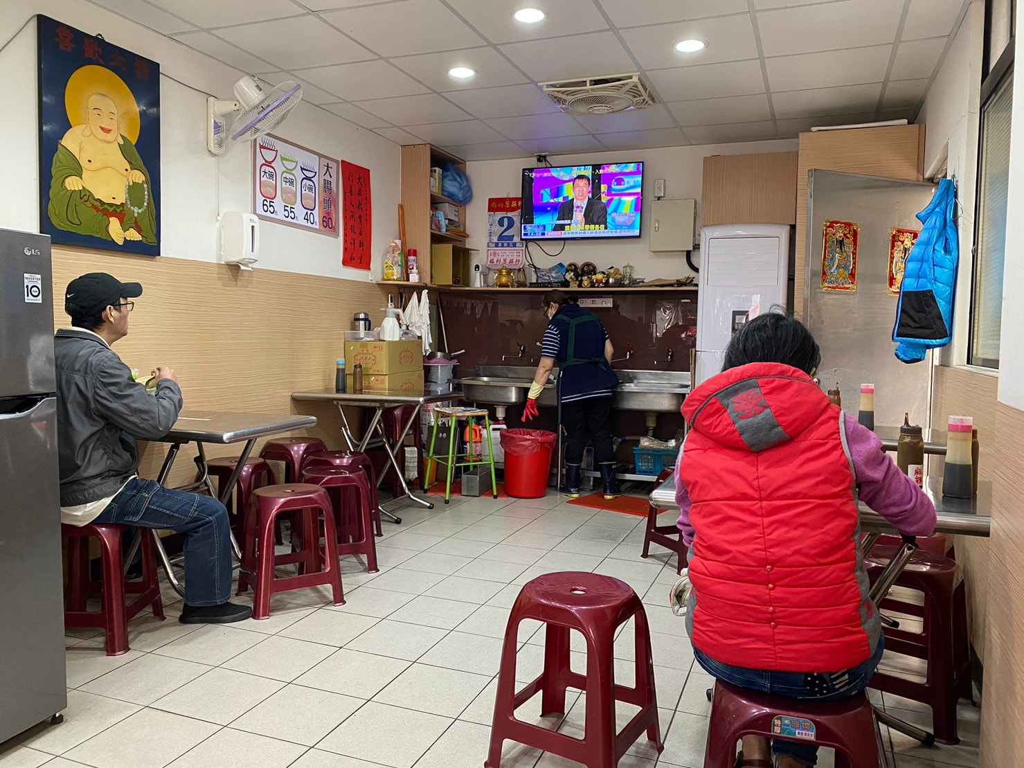 ｜食記-新北市三重區｜仁政蕭家大腸麵線｜市場內老字號大腸麵線，麵線大腸頭直接來一組就對了！