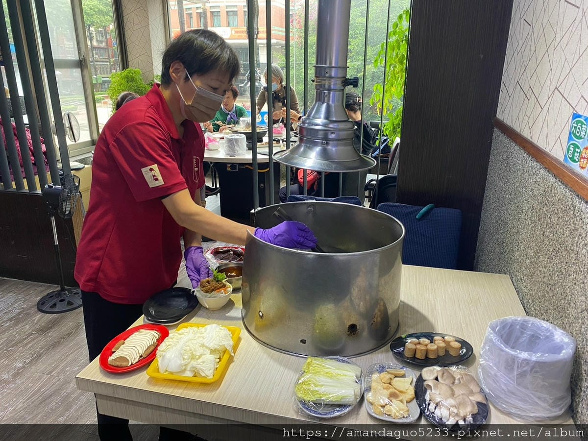 食記-新北市新莊區雅香石頭火鍋(新莊店)隱身在二樓的老