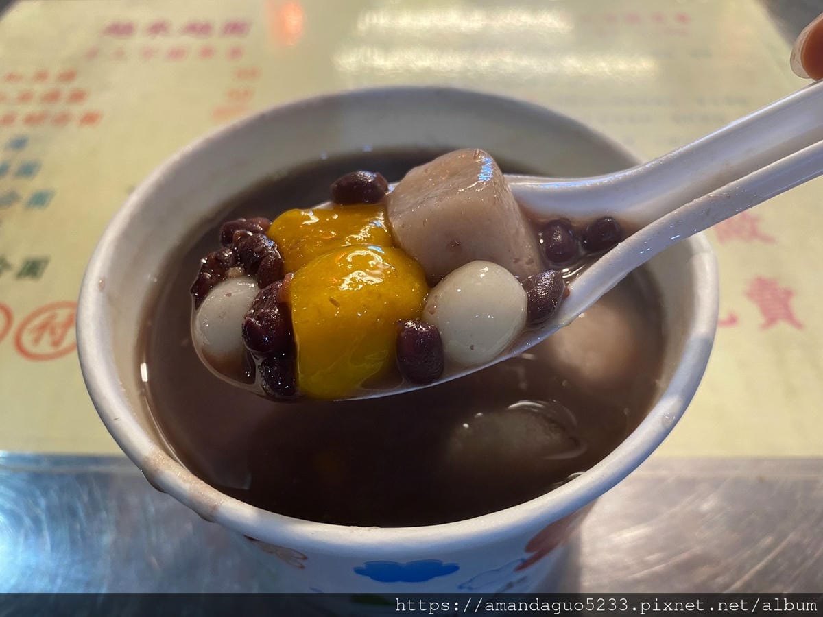 食記-新北市蘆洲區越來越圓手工芋圓專賣蘆洲夜市甜湯攤,