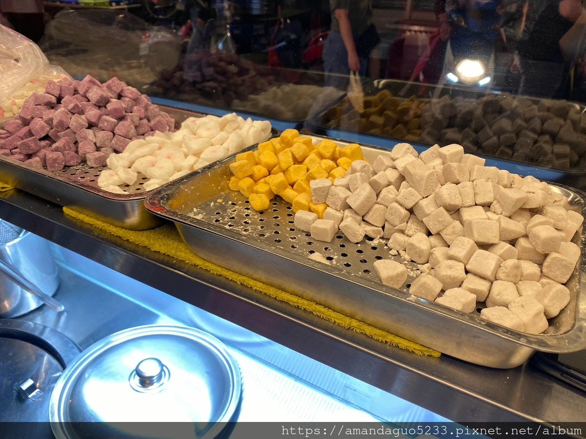 食記-新北市蘆洲區越來越圓手工芋圓專賣蘆洲夜市甜湯攤,