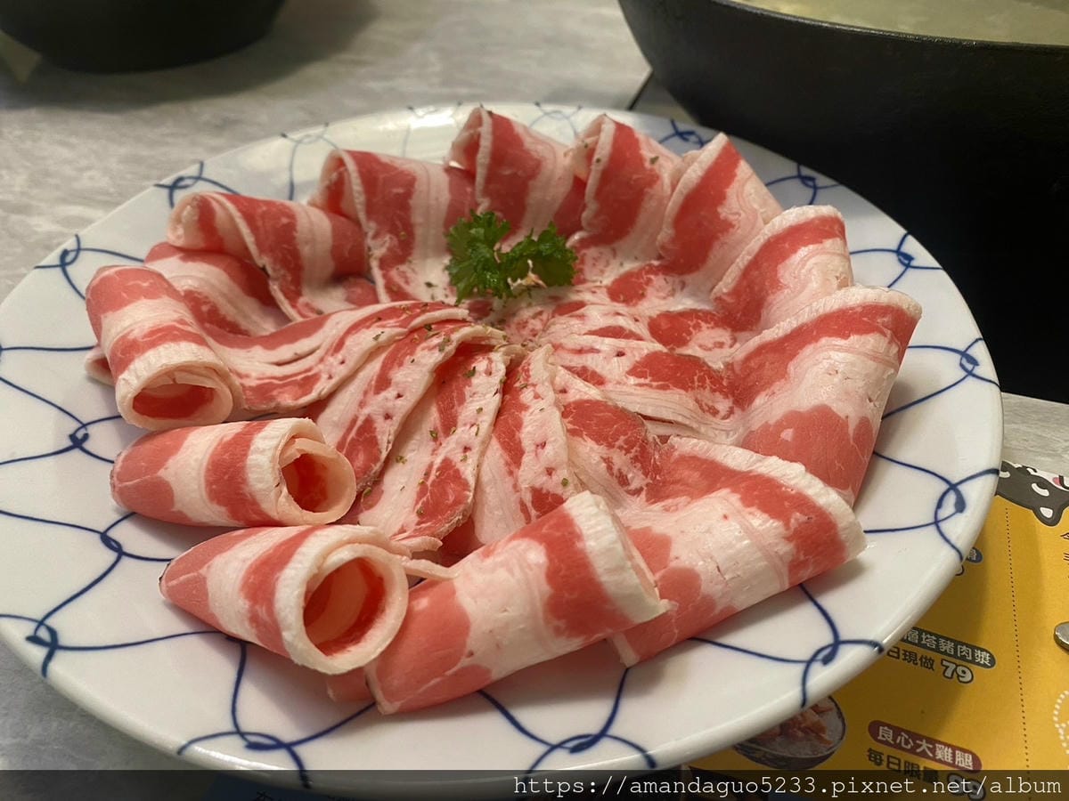 食記-台北市信義區養鍋(台北松菸店)捷運市府站平價肉量 食記-台北市信義區養鍋(台北松菸店)捷運市府站平價肉量
