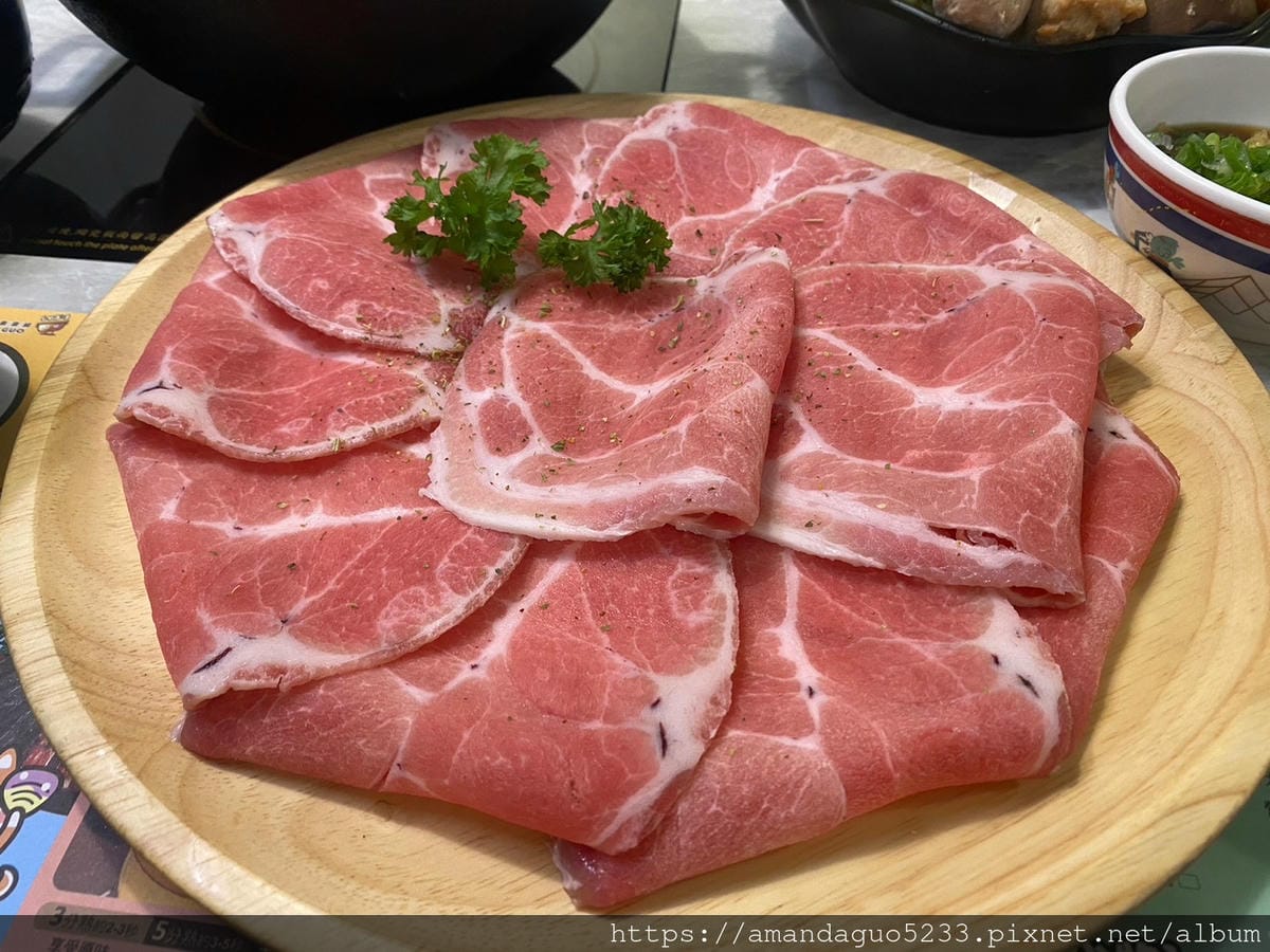 食記-台北市信義區養鍋(台北松菸店)捷運市府站平價肉量 食記-台北市信義區養鍋(台北松菸店)捷運市府站平價肉量