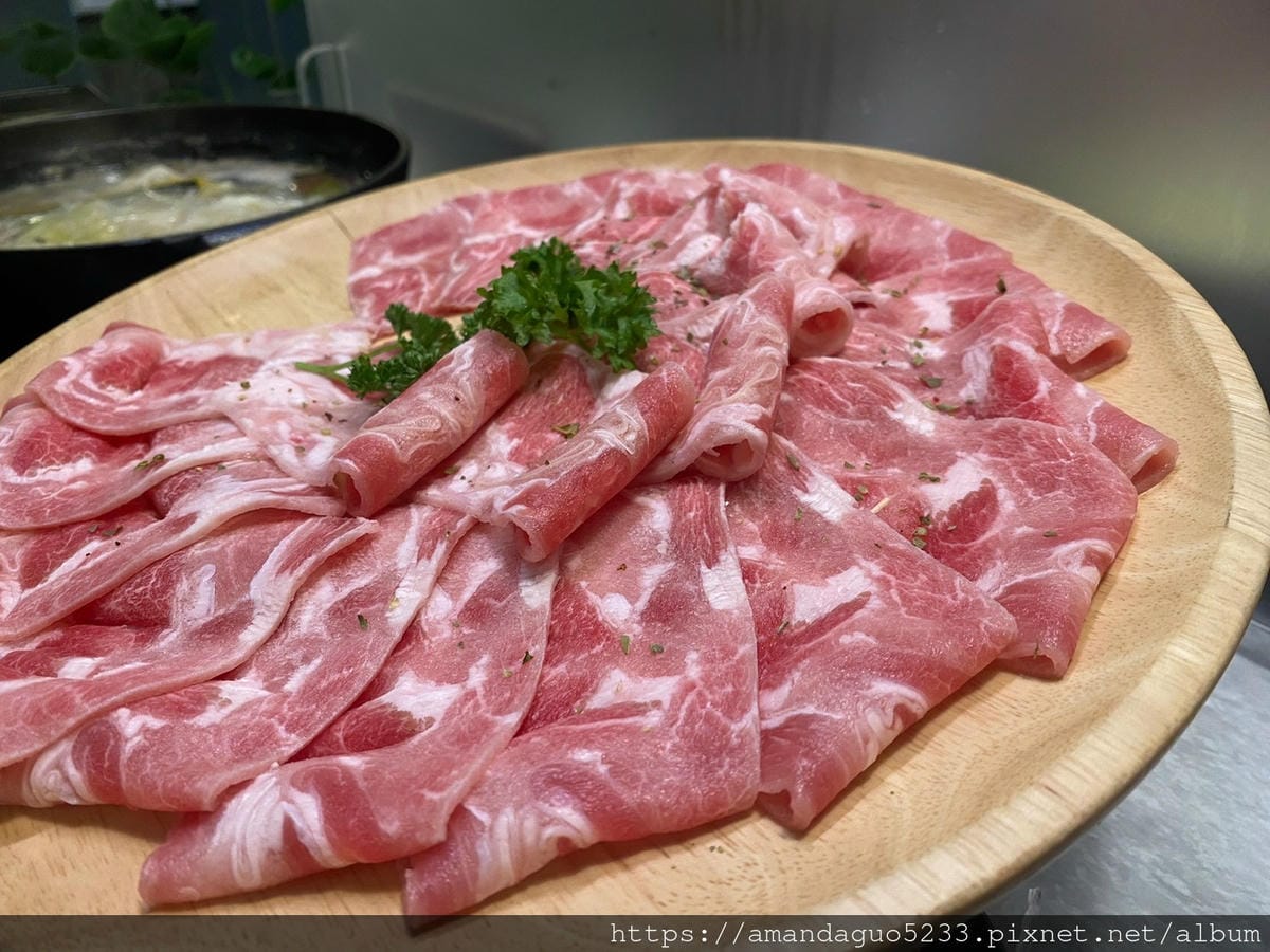 食記-台北市信義區養鍋(台北松菸店)捷運市府站平價肉量 食記-台北市信義區養鍋(台北松菸店)捷運市府站平價肉量