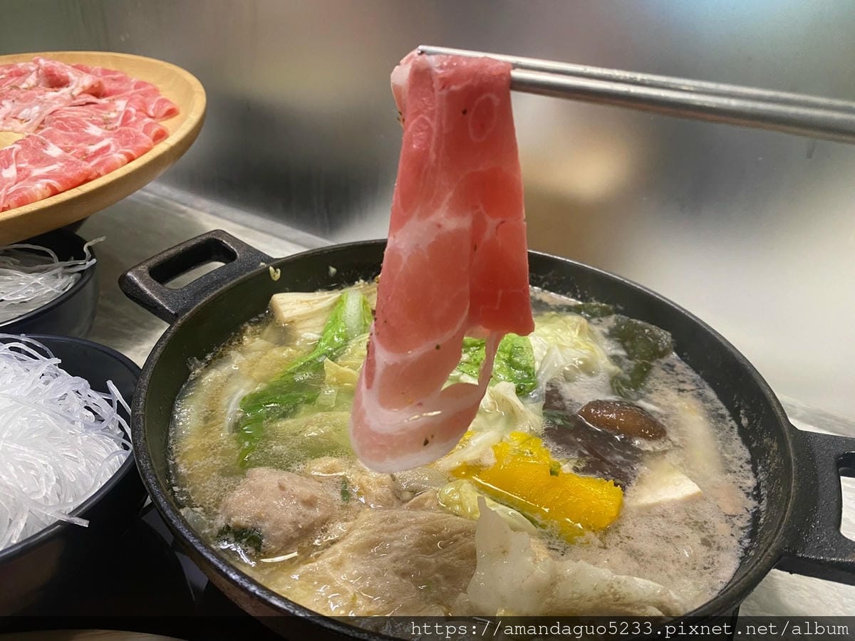 食記-台北市信義區養鍋(台北松菸店)捷運市府站平價肉量 食記-台北市信義區養鍋(台北松菸店)捷運市府站平價肉量