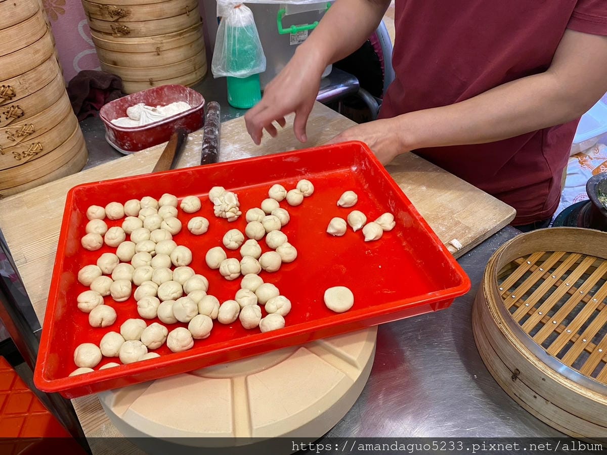 食記-新北市蘆洲區虎尾鮮肉湯包蘆洲店新開幕!現點現做好