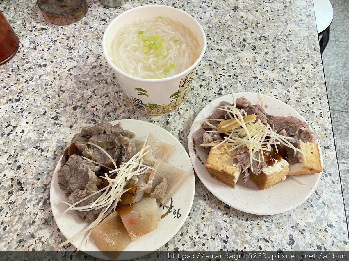 食記-台北市信義區(永春市場)米粉湯永春市場人氣平價米