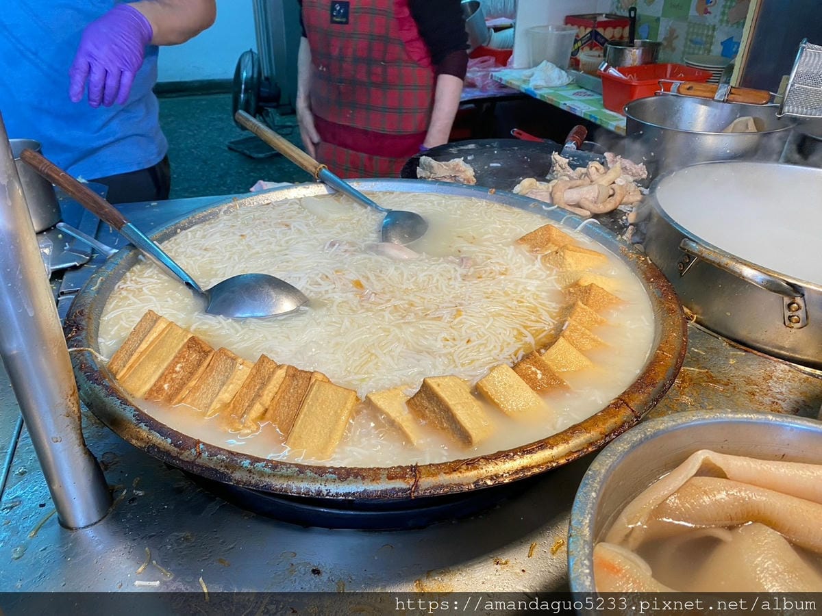食記-台北市信義區(永春市場)米粉湯永春市場人氣平價米