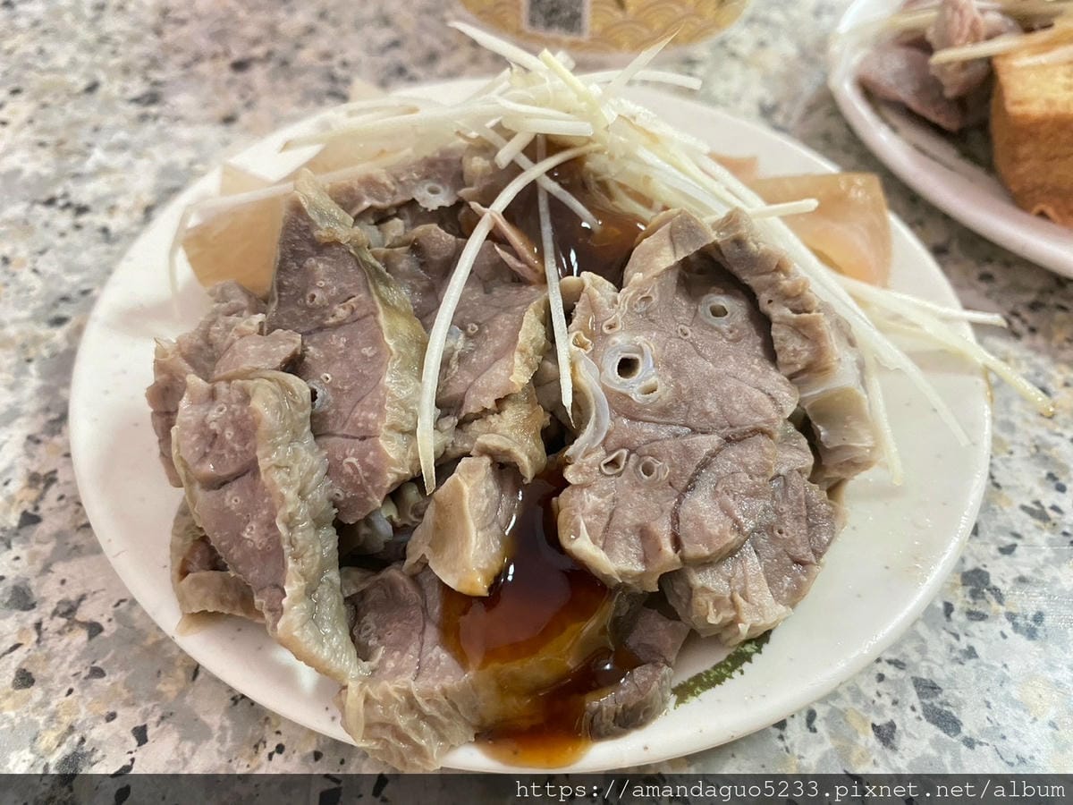 食記-台北市信義區(永春市場)米粉湯永春市場人氣平價米