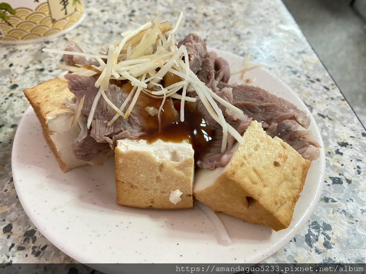 食記-台北市信義區(永春市場)米粉湯永春市場人氣平價米